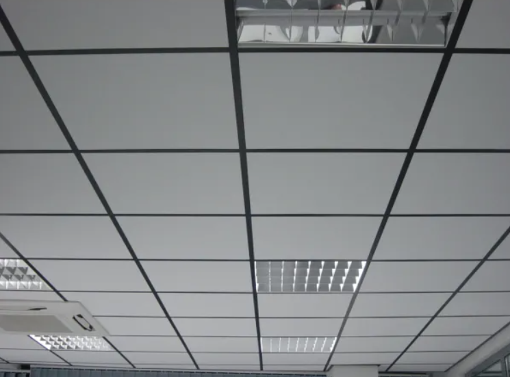 Alubest профіль Т-24 чорний, RAL 9005 600 мм